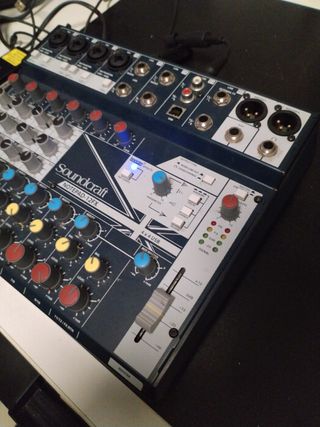 Mixer Soundcraft Notepad 12FX