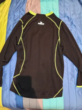Camiseta deportiva hombre negra