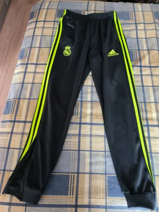 Pantalón chándal Adidas negro y verde