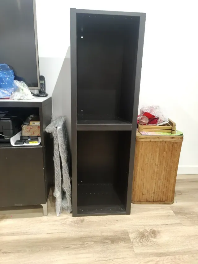 Mueble alto Ikea Besta Negro puertas de Cristal