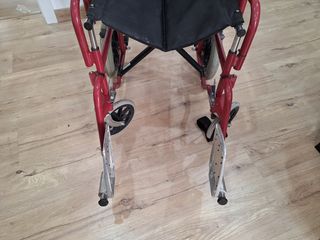 Silla de ruedas reforzada para mayores