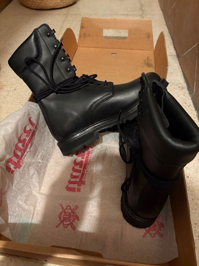 Botas Polivalentes Piel ET Talla 40 marca Iturri