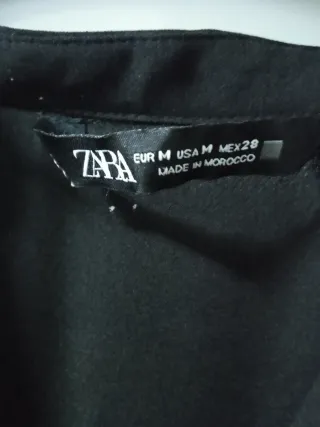 Vestido negro Zara