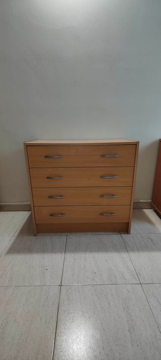 Cassettiera in legno con 4 cassetti