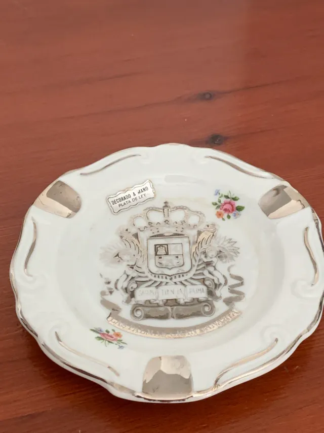 Cinzeiro Decorado à Mão em Prata de 1ª Lei