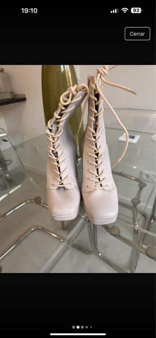 Botines de tacón blancos con cordones