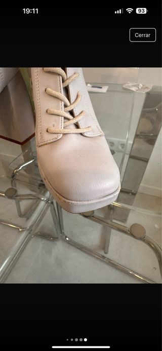 Botines de tacón blancos con cordones