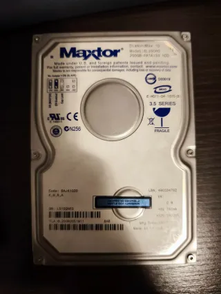 Maxtor DiamondMax 10 Hard Disk 250GB Pata 6L250R0