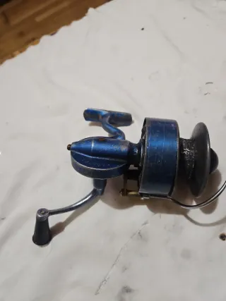 Carrete de pesca SAGARRA 