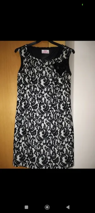 Vestido encaje negro y blanco - Divina Providencia