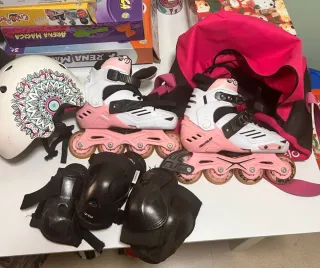Patines en línea niña talla ajustable + casco