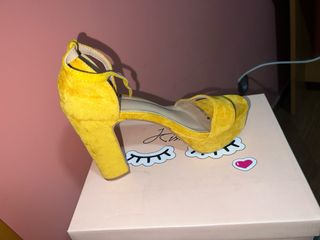 Tacones Amarillos Plataforma Usados