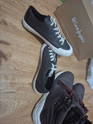 Botas Marrones y Zapatillas Negras