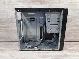 Carcasa mATX Unyka UK6023 con DVD + Lector de tarj
