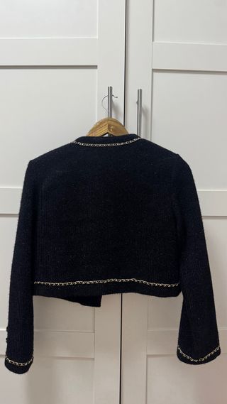 Chaqueta corta estilo Chanel