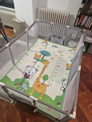 Corralito grande para bebés. Parque infantil