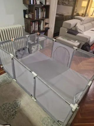 Corralito grande para bebés. Parque infantil