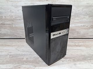 Carcasa mATX Unyka con Grabadora DVD