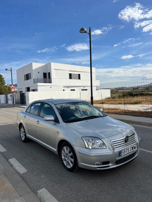 TOYOTA AVENSIS 2.0 D4D !! 3.500€ !!