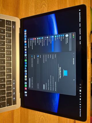 MacBook Pro 13 2019 Intel i7 16GB RAM