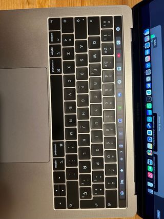 MacBook Pro 13 2019 Intel i7 16GB RAM