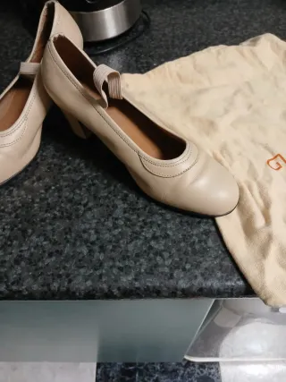 Zapatos Flamenco Beige Talla 38