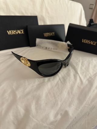 Gafas Versace Negras y Doradas