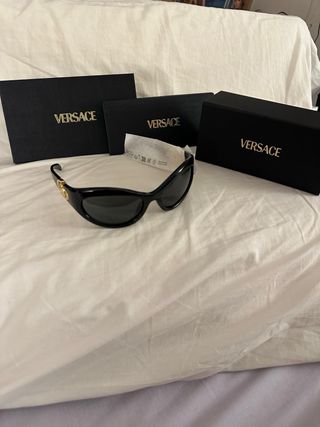 Gafas Versace Negras y Doradas