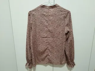 Blusa floral manga larga