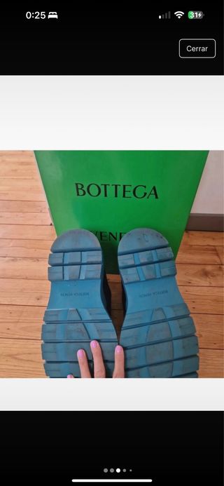 Botas Bottega Veneta Negras con Suela Azul