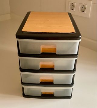 Cassettiera con organizer a 4 livelli