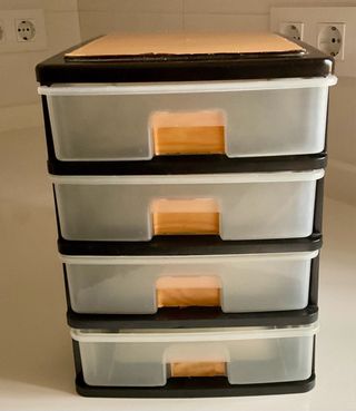 Cassettiera con organizer a 4 livelli