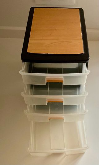 Cassettiera con organizer a 4 livelli