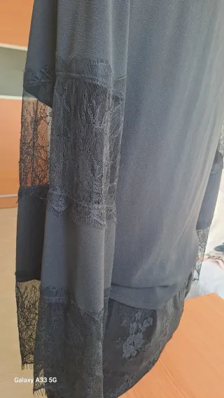 Elegante conjunto falda y blusa negro
