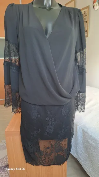 Elegante conjunto falda y blusa negro