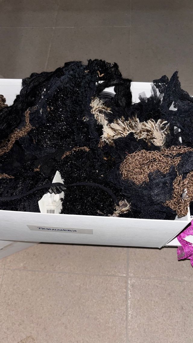 Pasamanería negra marrón gris rosa