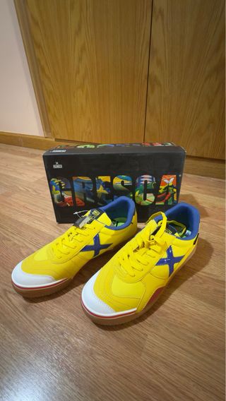 Zapatillas Munich Talla 41 Amarillas