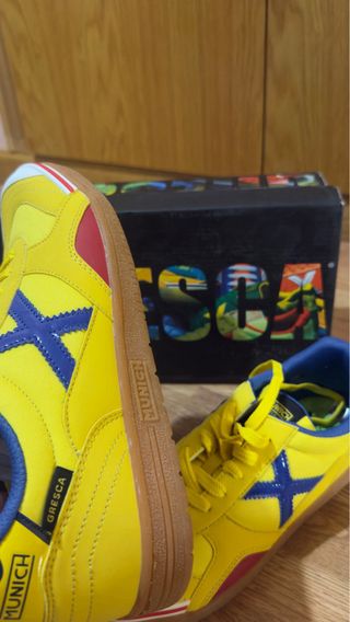 Zapatillas Munich Talla 41 Amarillas