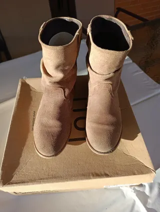 Botas bajas mujer ante beige
