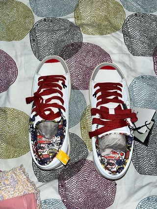 Zapatillas Mickey Mouse Blancas CON ETIQUETA.