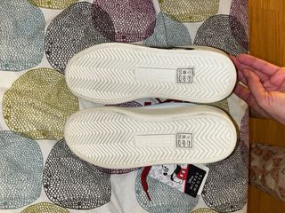 Zapatillas Mickey Mouse Blancas CON ETIQUETA.