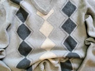 Jersey lana gris rombos negros y blancos. Talla XL