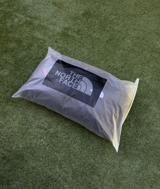 Plumas The North Face Nuptse 700 Negra