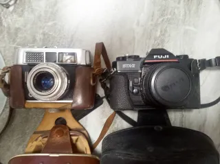 2 fotocamere Fuji e Voigtlander