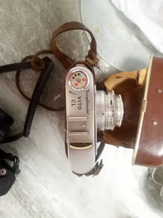 2 fotocamere Fuji e Voigtlander