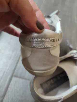 Golden Goose Sneakers Blancas y Plateadas