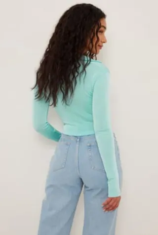 Blusa NA-KD Celeste