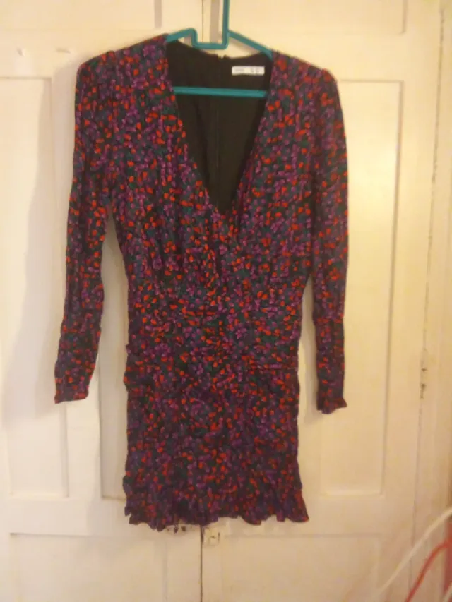 Vestido estampado floral morado y rojo