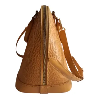 Ejemplo de Restauración Louis Vuitton Alma PM