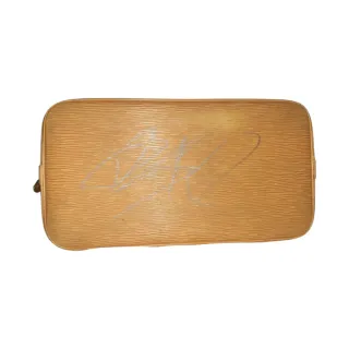 Ejemplo de Restauración Louis Vuitton Alma PM
